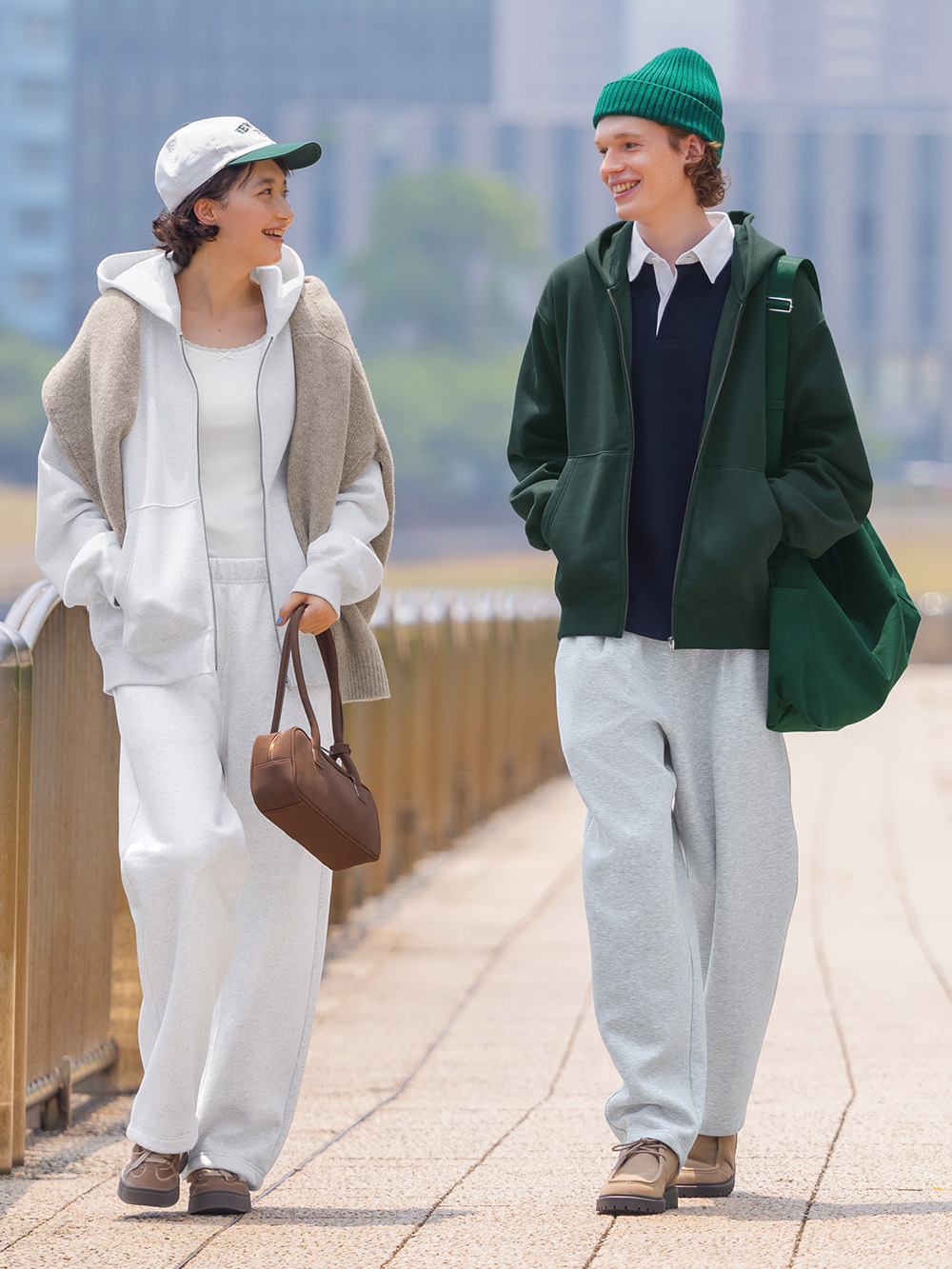 トップス gnu Shop looks for「Soft Sheer Crew Neck T-Shirt | Long、Pleated