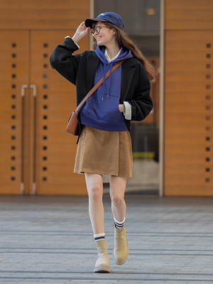 GU公式 | コーデュロイスコート