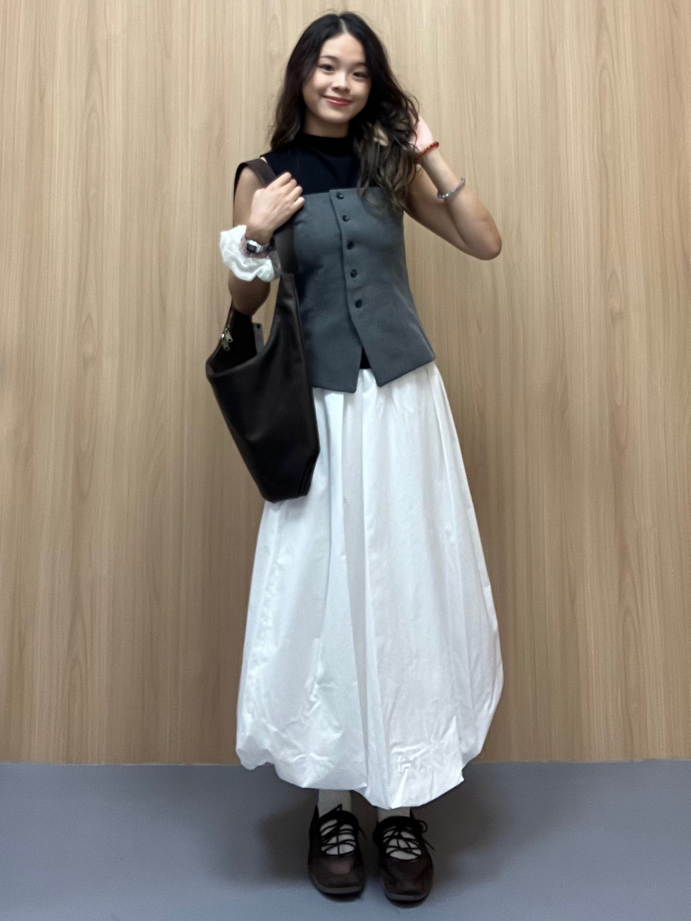 バブルヘムミディスカート」の着用コーディネート| ジーユー