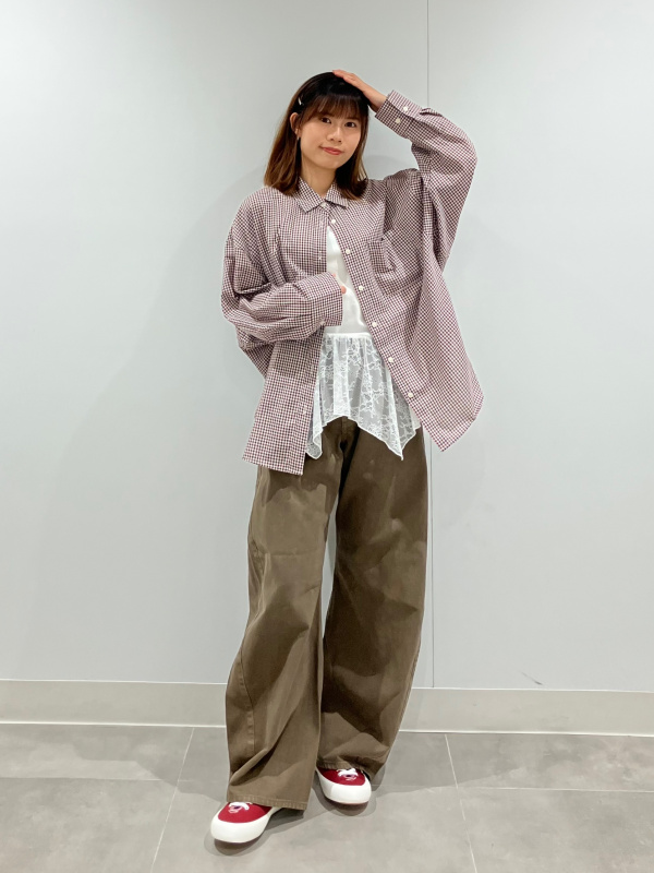 Color Canvas Sneakers/PF、Ribbed Cropped T-Shirt/L/PF」的穿搭靈感｜GU