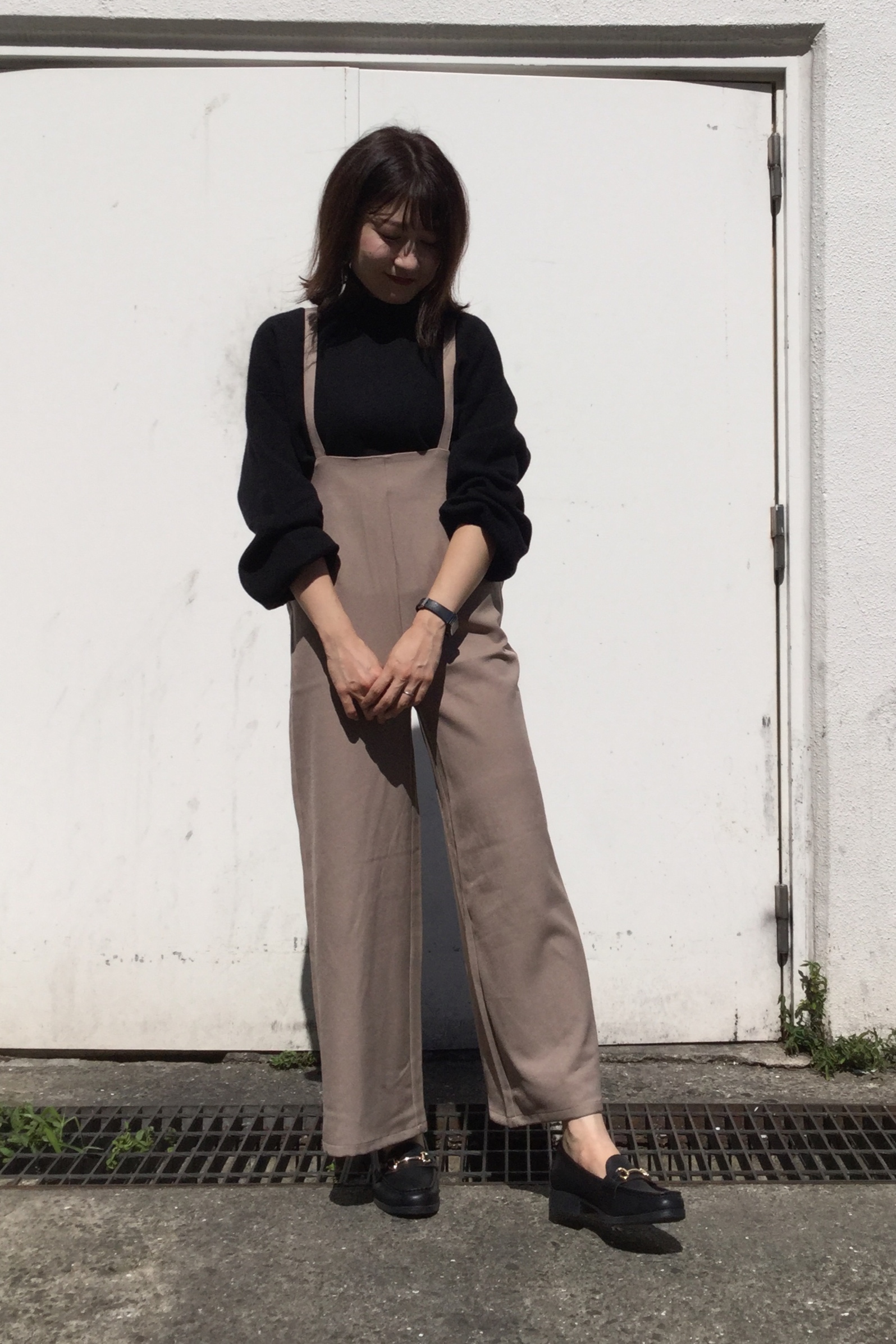 サロペットワイドパンツとビットローファーのコーデ Gu公式 Styling Book