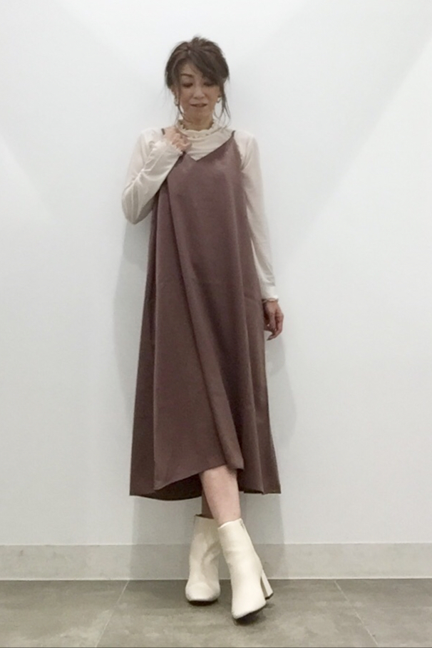 サテンバックリボンキャミソールワンピースQとシアーインナーT(長袖)の 