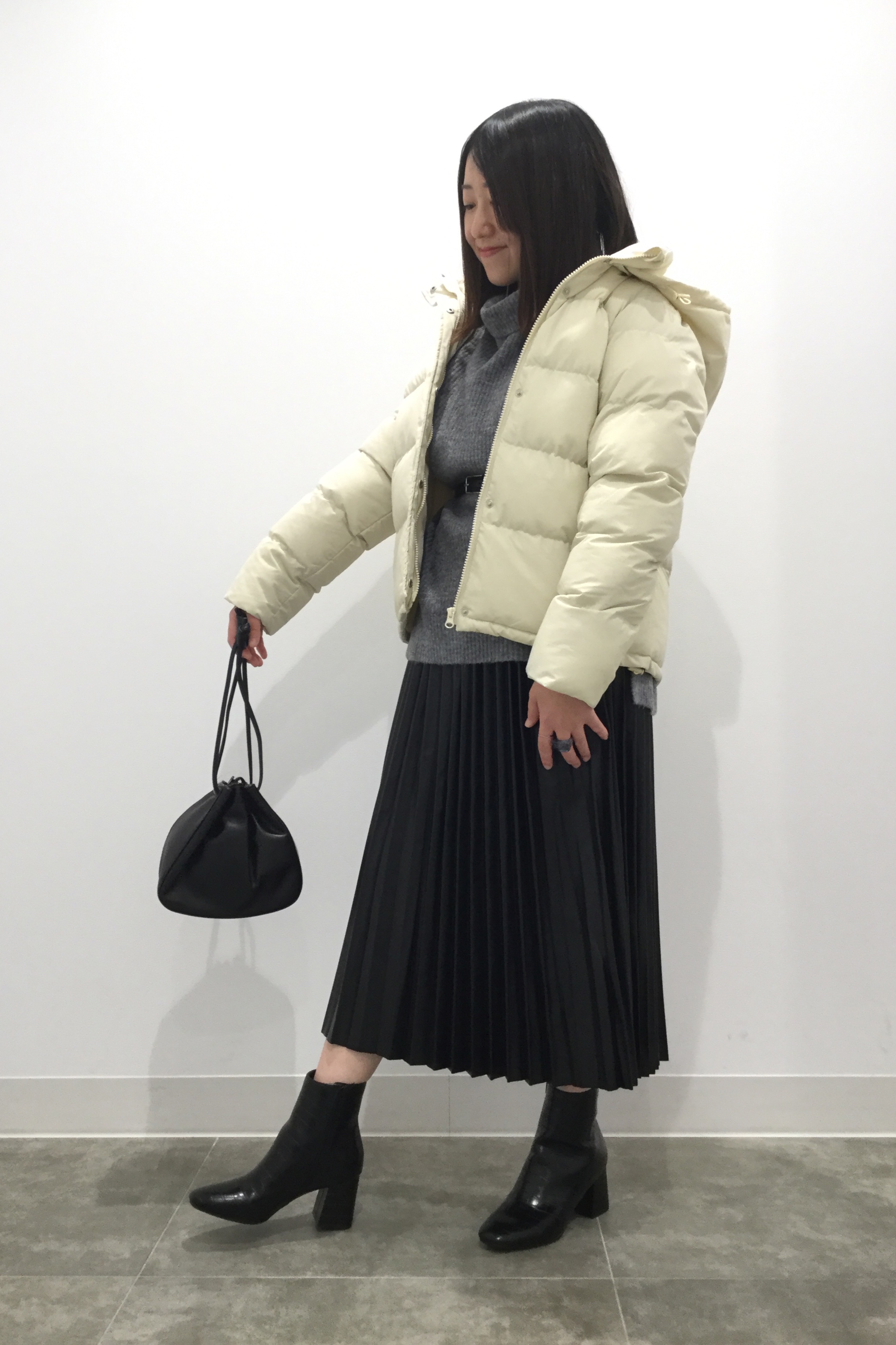 ヒートパデットブルゾンとボクシータートルネックセーター(長袖)のコーデ | GU公式 STYLING BOOK ヒートパデットブルゾンとボクシータートルネックセーター(長袖)のコーデ | GU公式 STYLING BOOK