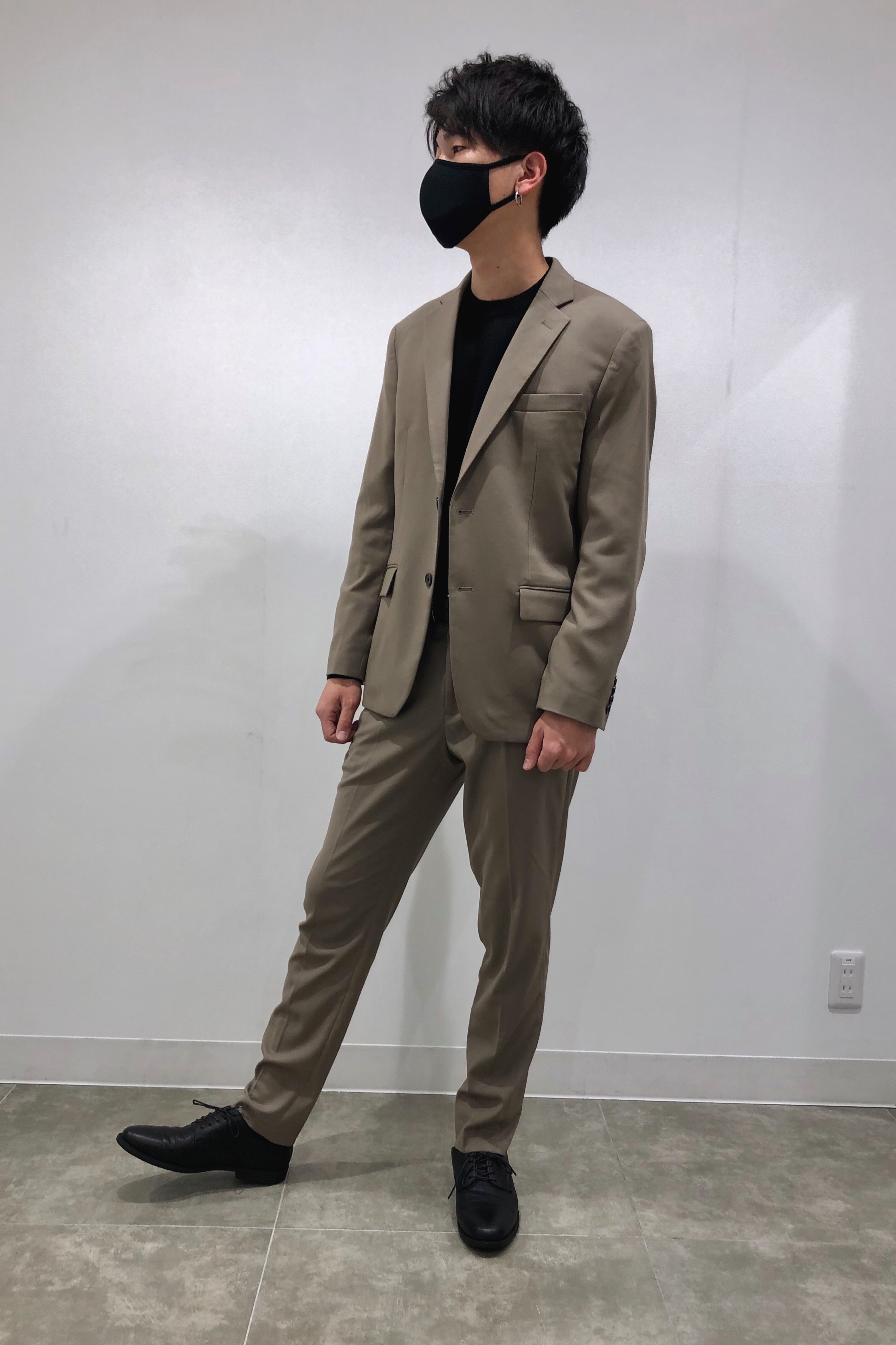 テーラードジャケットcl セットアップ可能 とスウェットライククルーネックセーター 長袖 のコーデ Gu公式 Styling Book