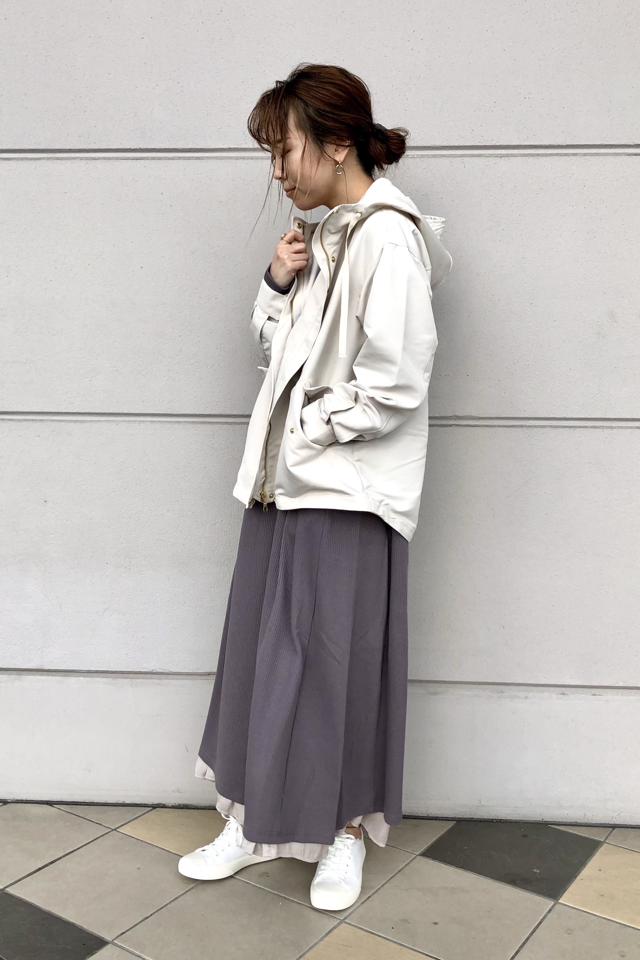 リブaラインワンピース 長袖 とマウンテンパーカのコーデ Gu公式 Styling Book