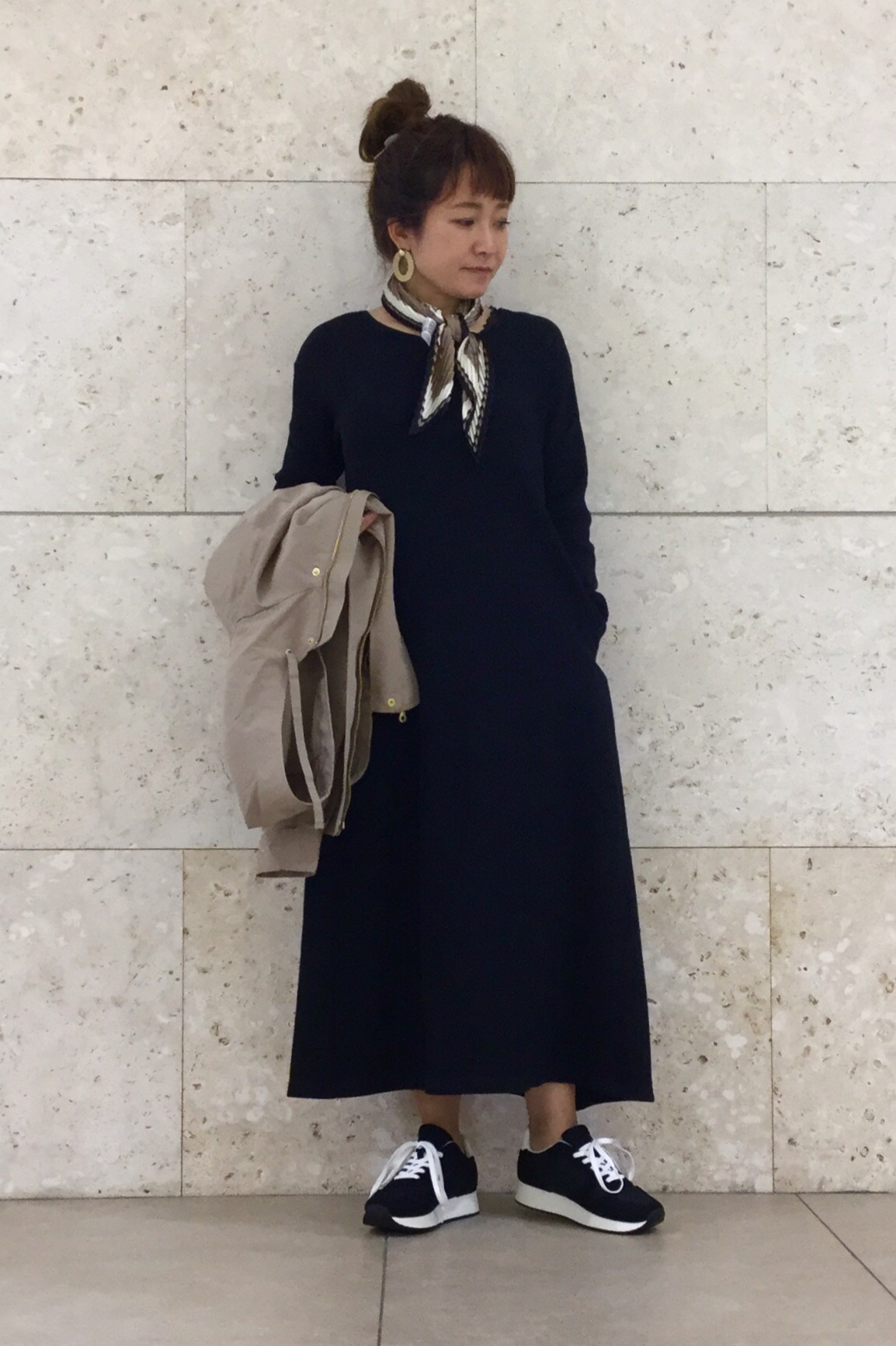 リブaラインワンピース 長袖 とマウンテンパーカのコーデ Gu公式 Styling Book
