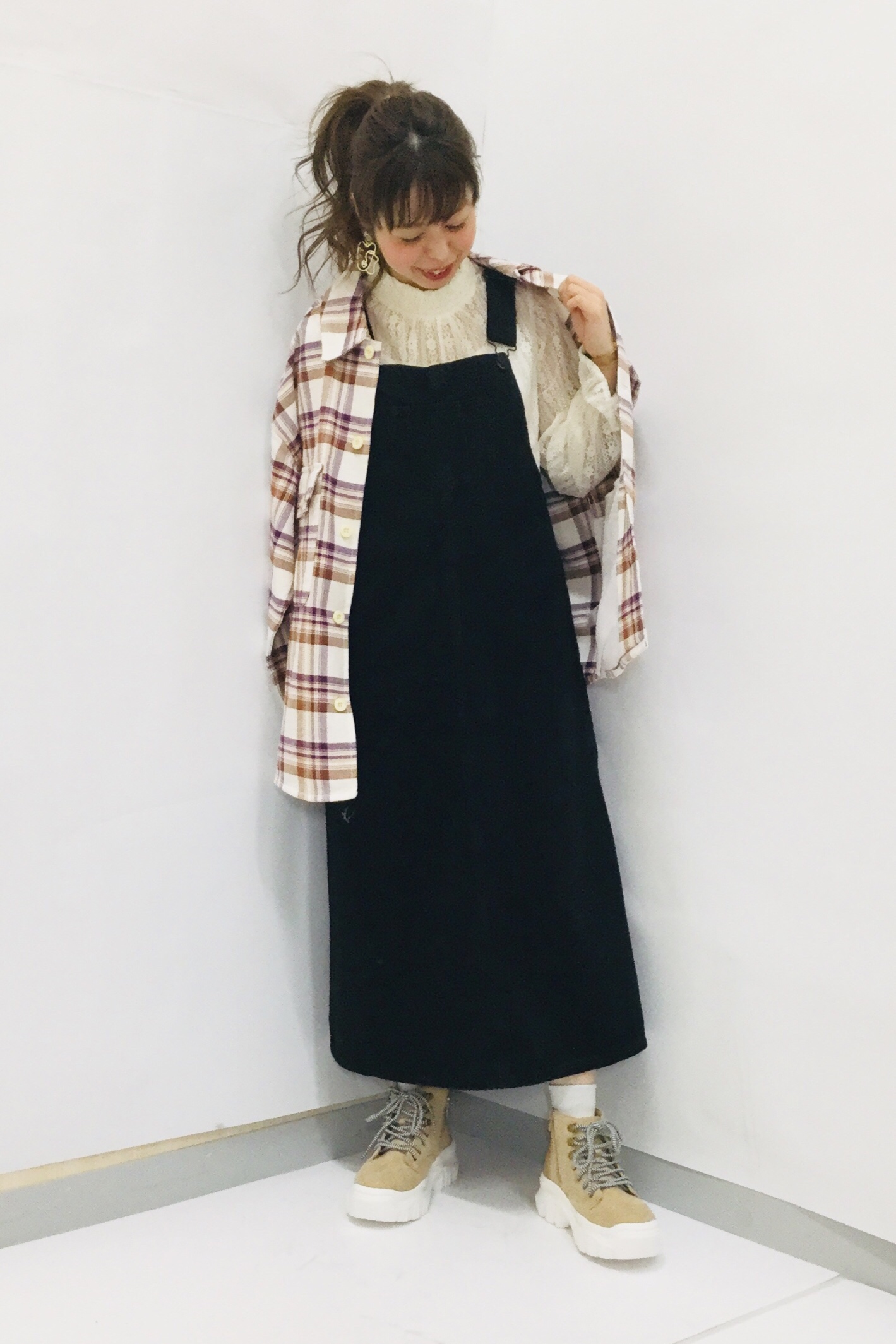 デニムジャンパースカート Xとレースインナーt 長袖 のコーデ Gu公式 Styling Book