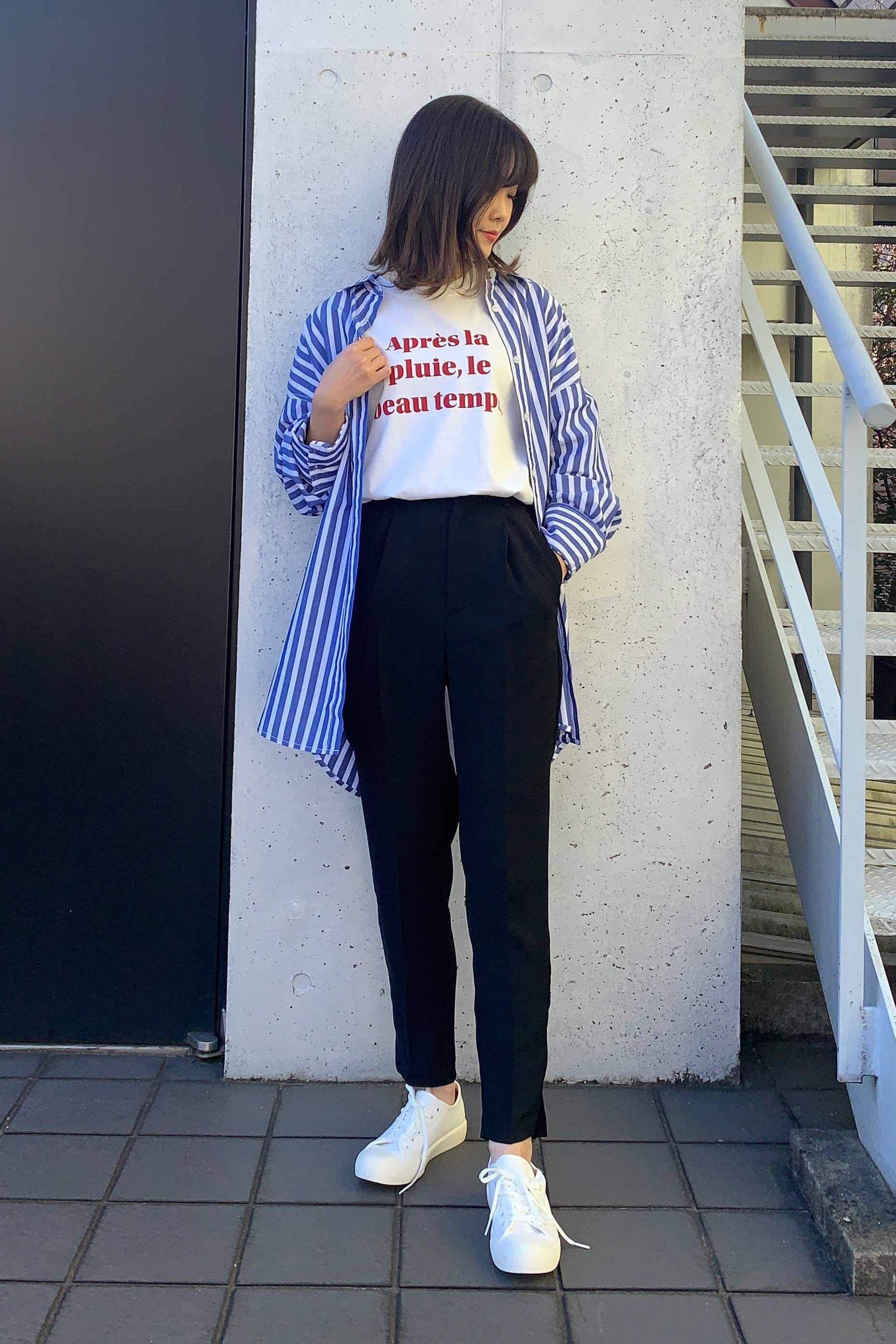 ストライプオーバーサイズシャツ 長袖 Sd Eとグラフィックt 5分袖 ロゴ Sd Eのコーデ Gu公式 Styling Book