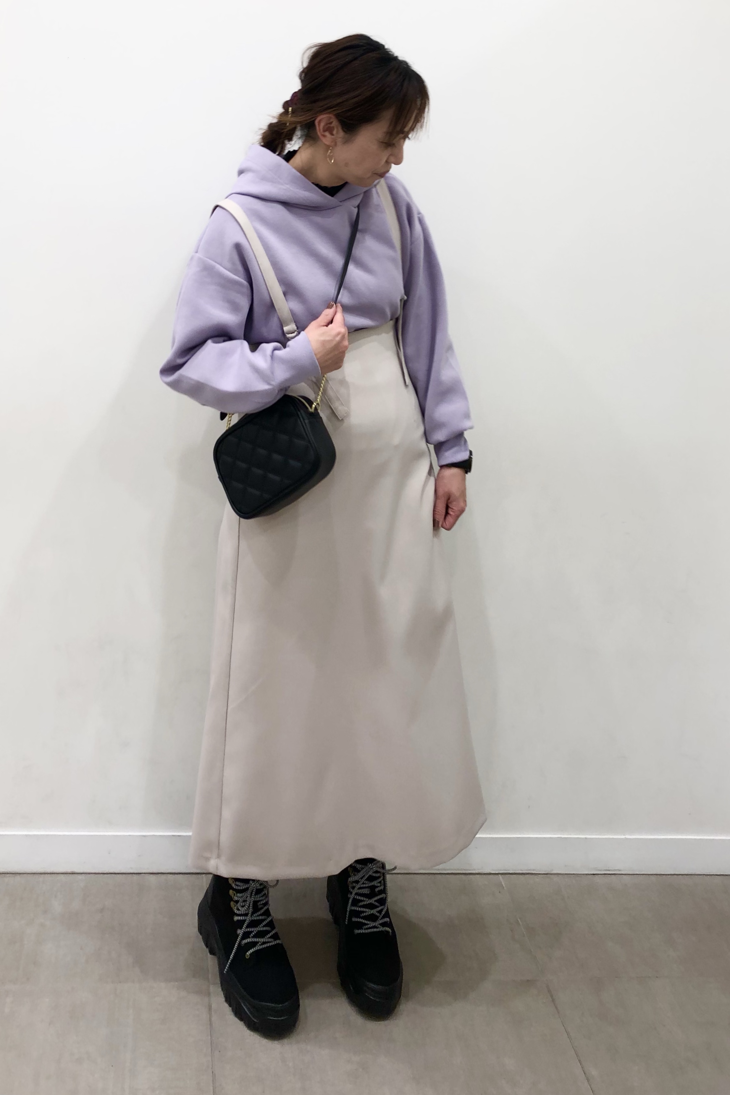 ダブルフェイスプルパーカ 長袖 とレースインナーt 長袖 のコーデ Gu公式 Styling Book