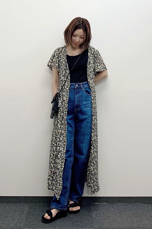 フラワープリントレースアップワンピース」のレディースの