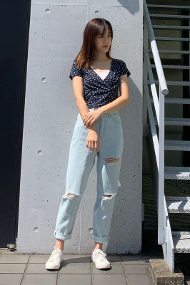 Gu公式 クラッシュマムジーンズyg E ファッション通販サイト