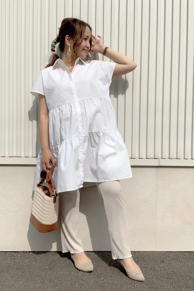 ティアードミニシャツワンピース 半袖 とリブスリムストレートパンツqのコーデ Gu公式 Styling Book