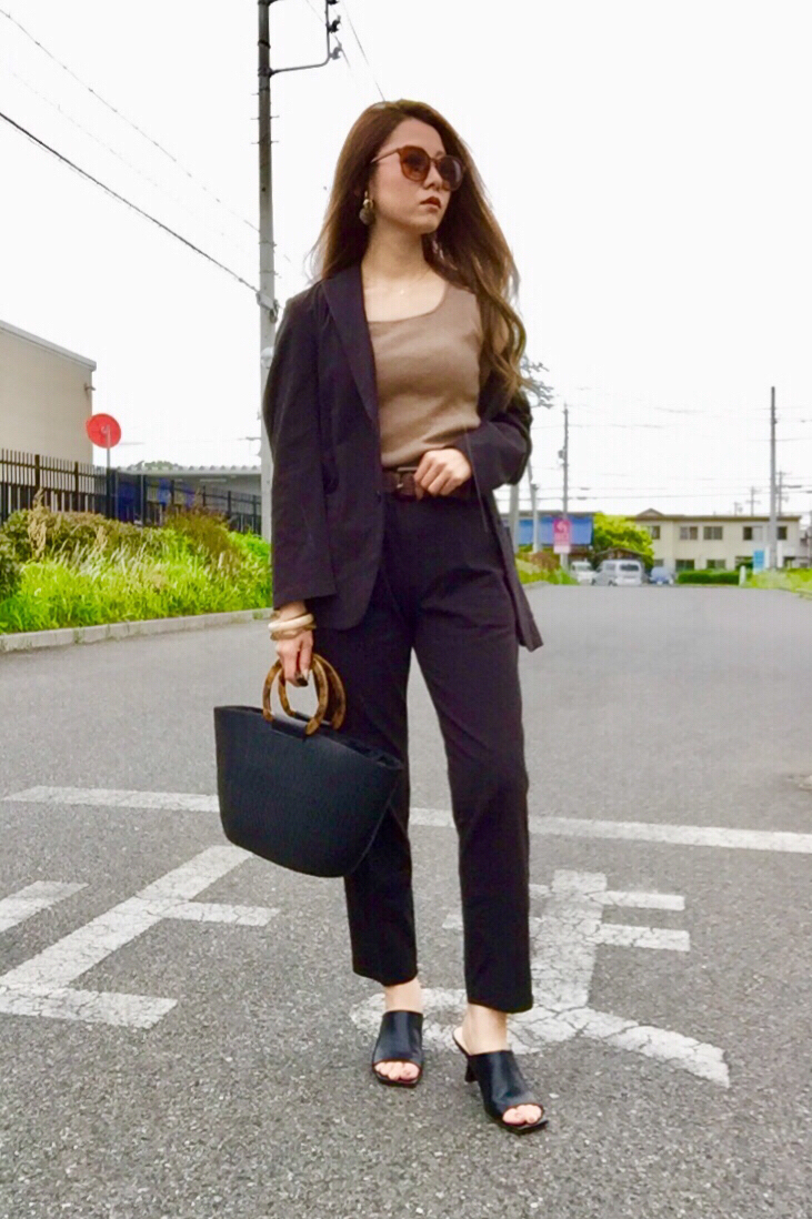 リブスクエアネックニットタンクトップとドライカットソージャケットcl E セットアップ可能 のコーデ Gu公式 Styling Book