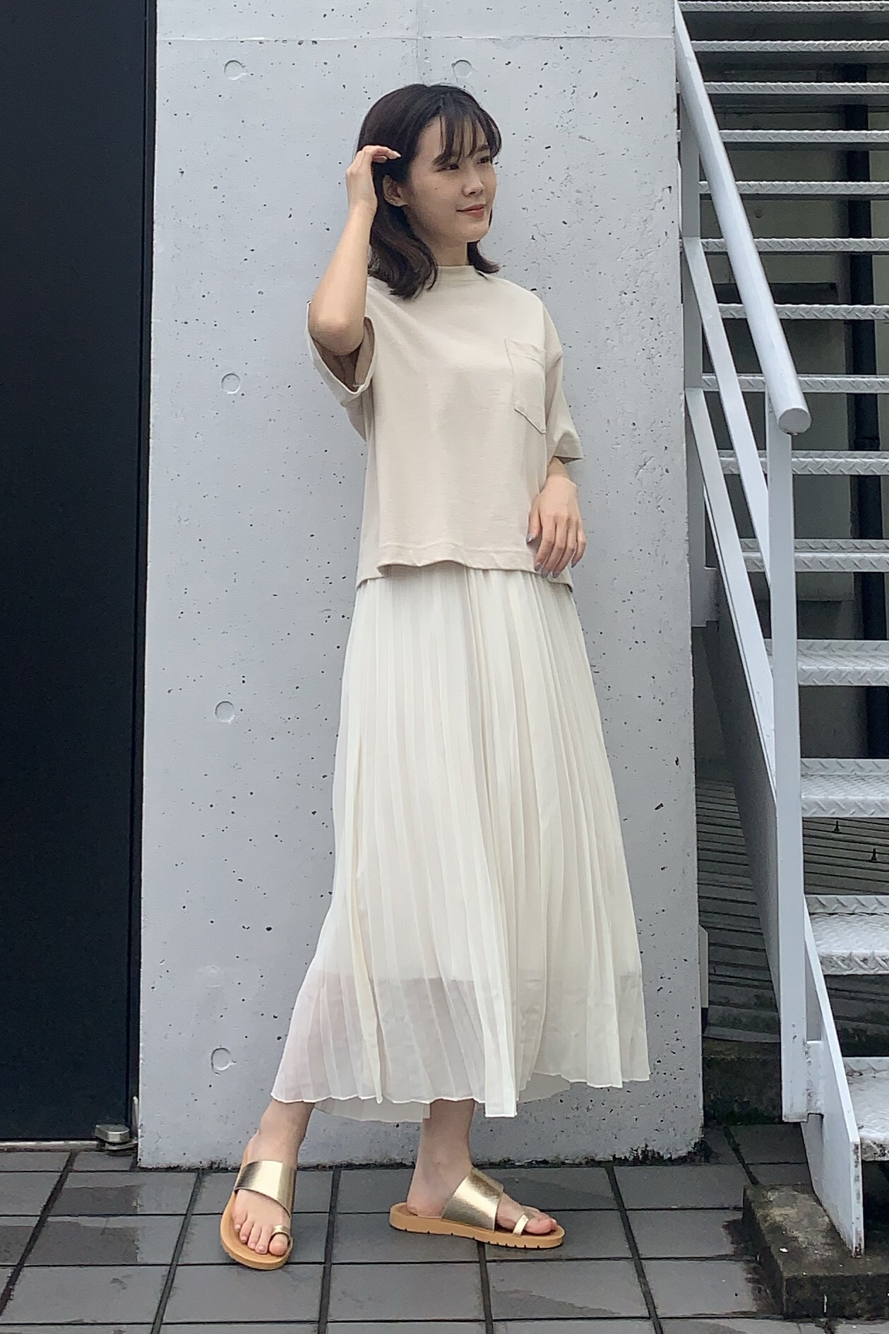 ヘビーウェイトt 5分袖 とプリーツロングスカートのコーデ Gu公式 Styling Book