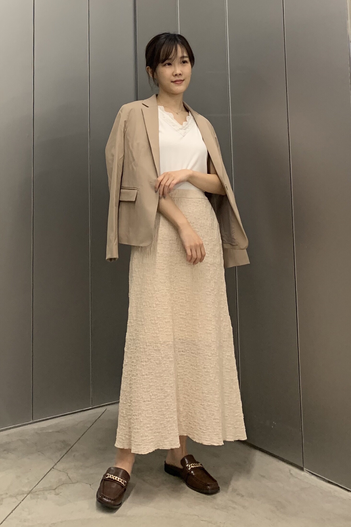 レースタンクトップとテーラードジャケットz E セットアップ可能 のコーデ Gu公式 Styling Book