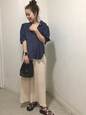 GU公式 | ランダムシャーリングフレアスカート