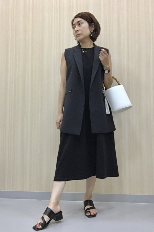 ショルダータックワンピース」のレディースのコーディネート一覧  