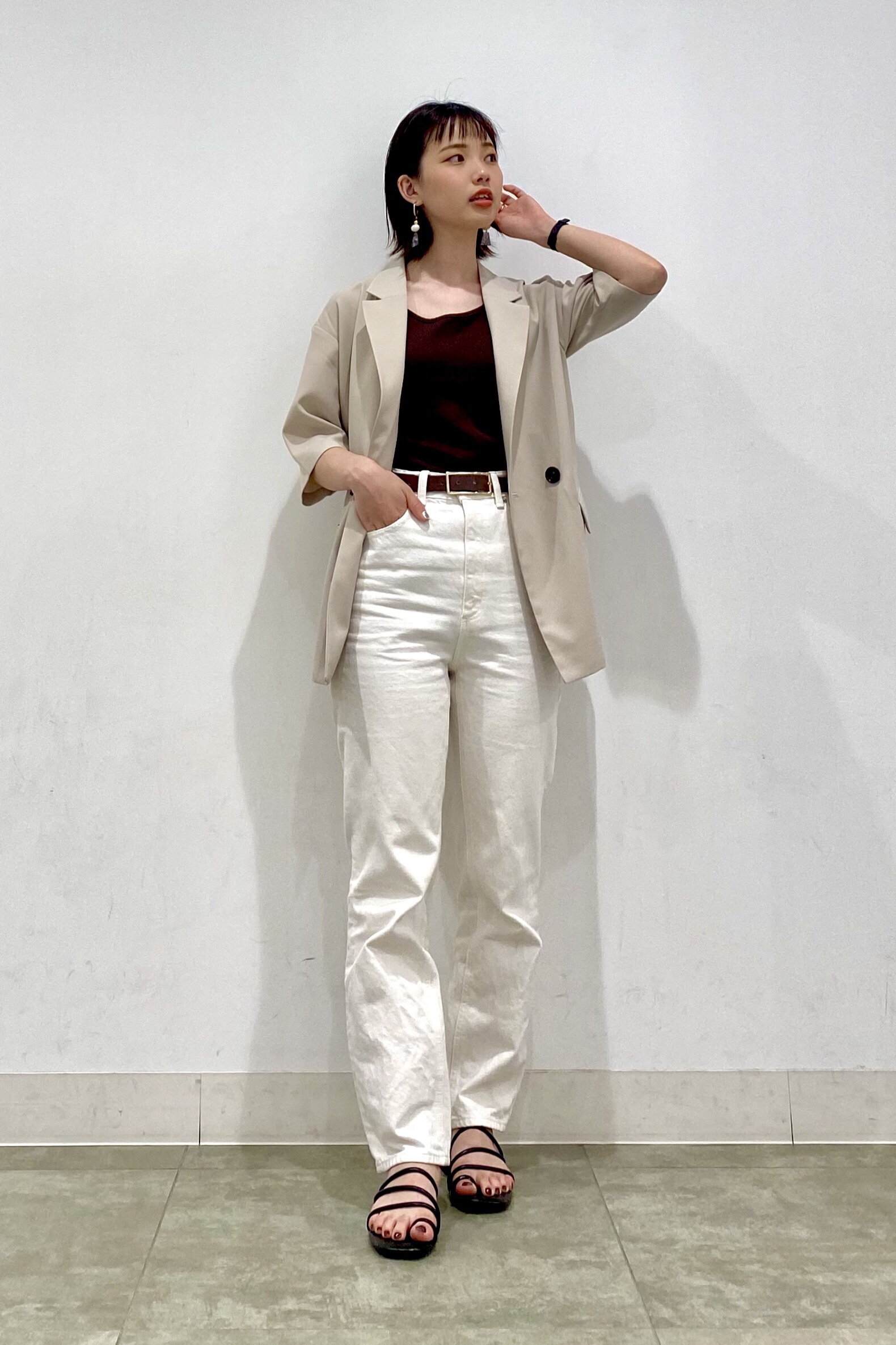 リブ2wayタンクトップとテーラードハーフスリーブジャケット セットアップ可能 のコーデ Gu公式 Styling Book