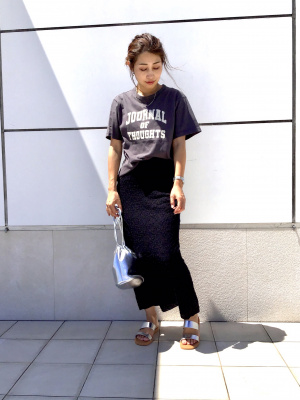 GU公式 | ランダムシャーリングフレアスカート