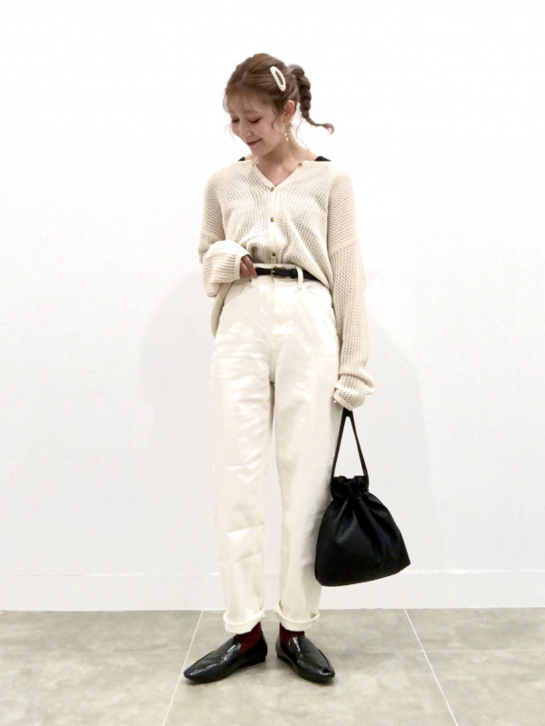 ハイウエストマムジーンズ」のレディースのコーディネート一覧 | ジーユー 