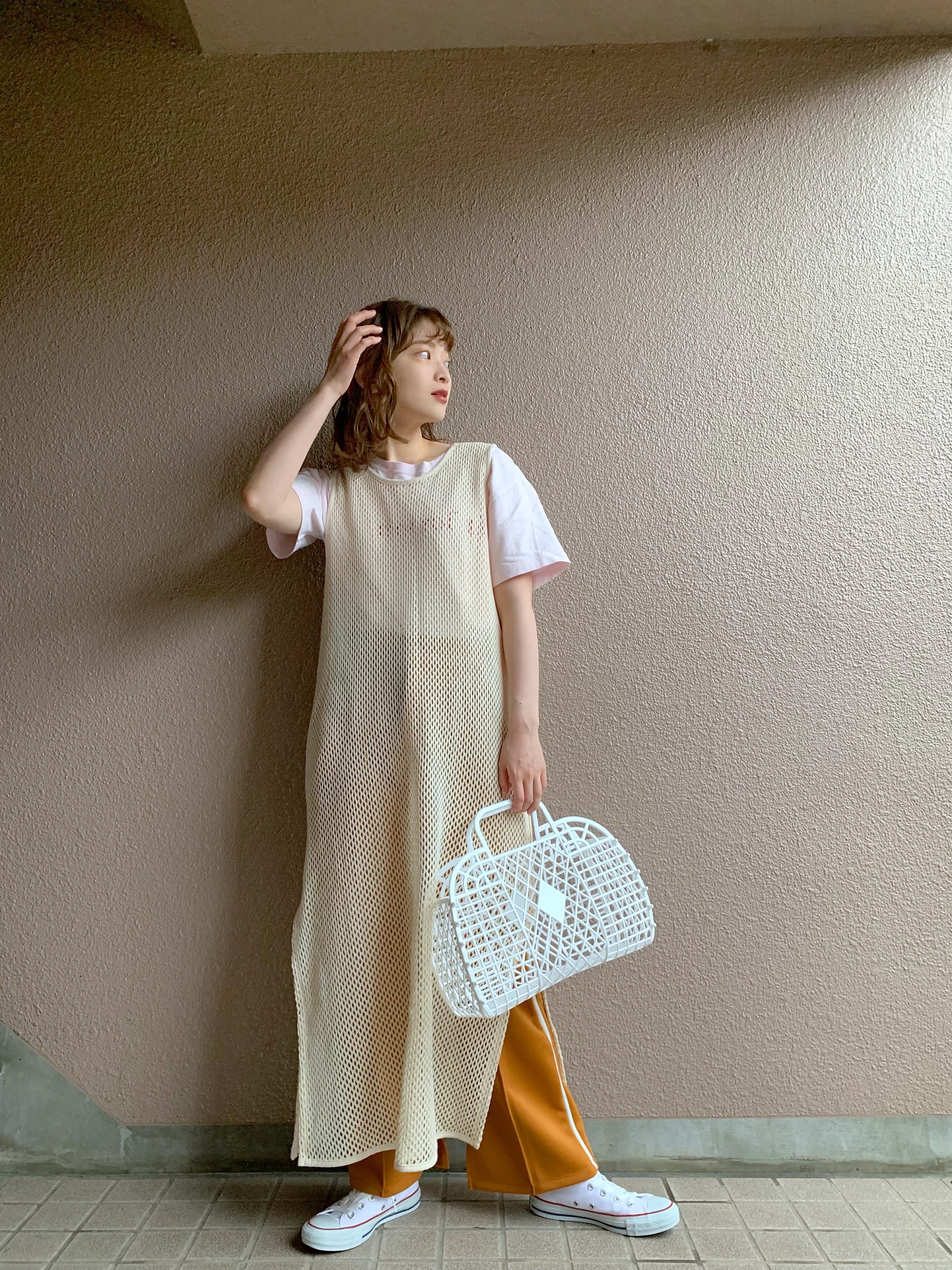メッシュワンピース ノースリーブ のコーデ Gu公式 Styling Book