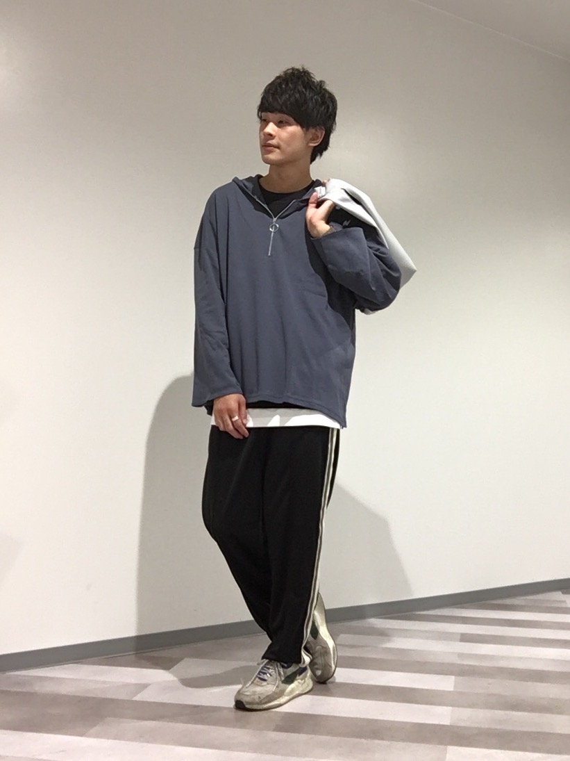 ルーズフィットT(5分袖)、シェフパンツ(セットアップ可能)」の