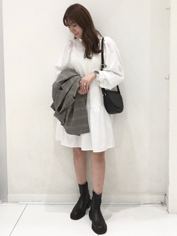 ボリュームスリーブティアードワンピース」のレディースの  