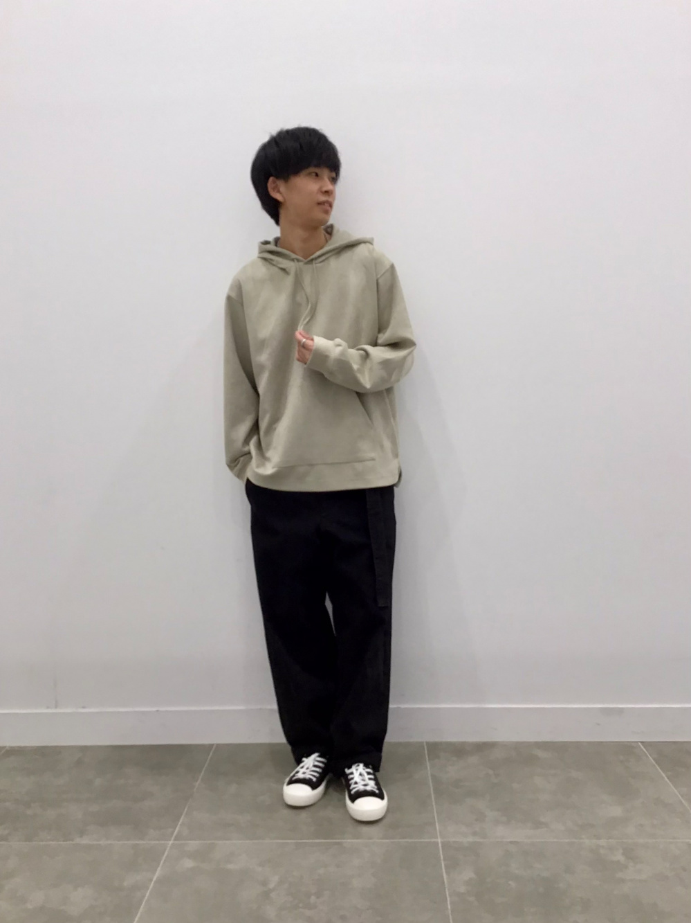 クリーンキャンバススニーカー」の着用コーディネート| ジーユー