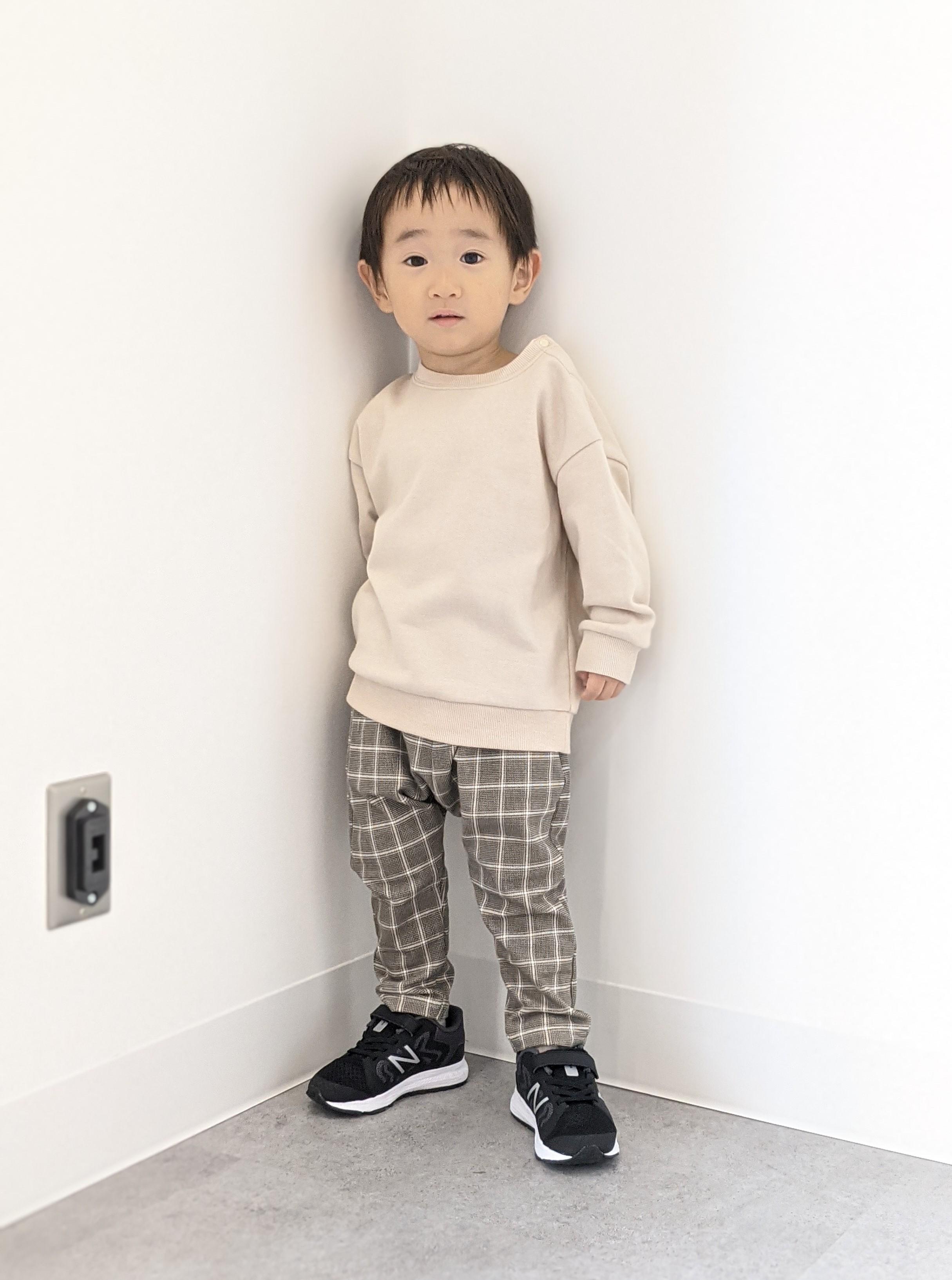 Baby Toddler スウェットプルオーバー 長袖 Eとbaby Toddler イージーテーパードパンツ チェック サマナルパンツ のコーデ Gu公式 Styling Book