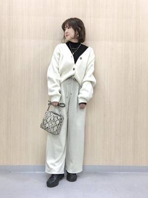 GU公式 | イージードローストリングセミワイドパンツ
