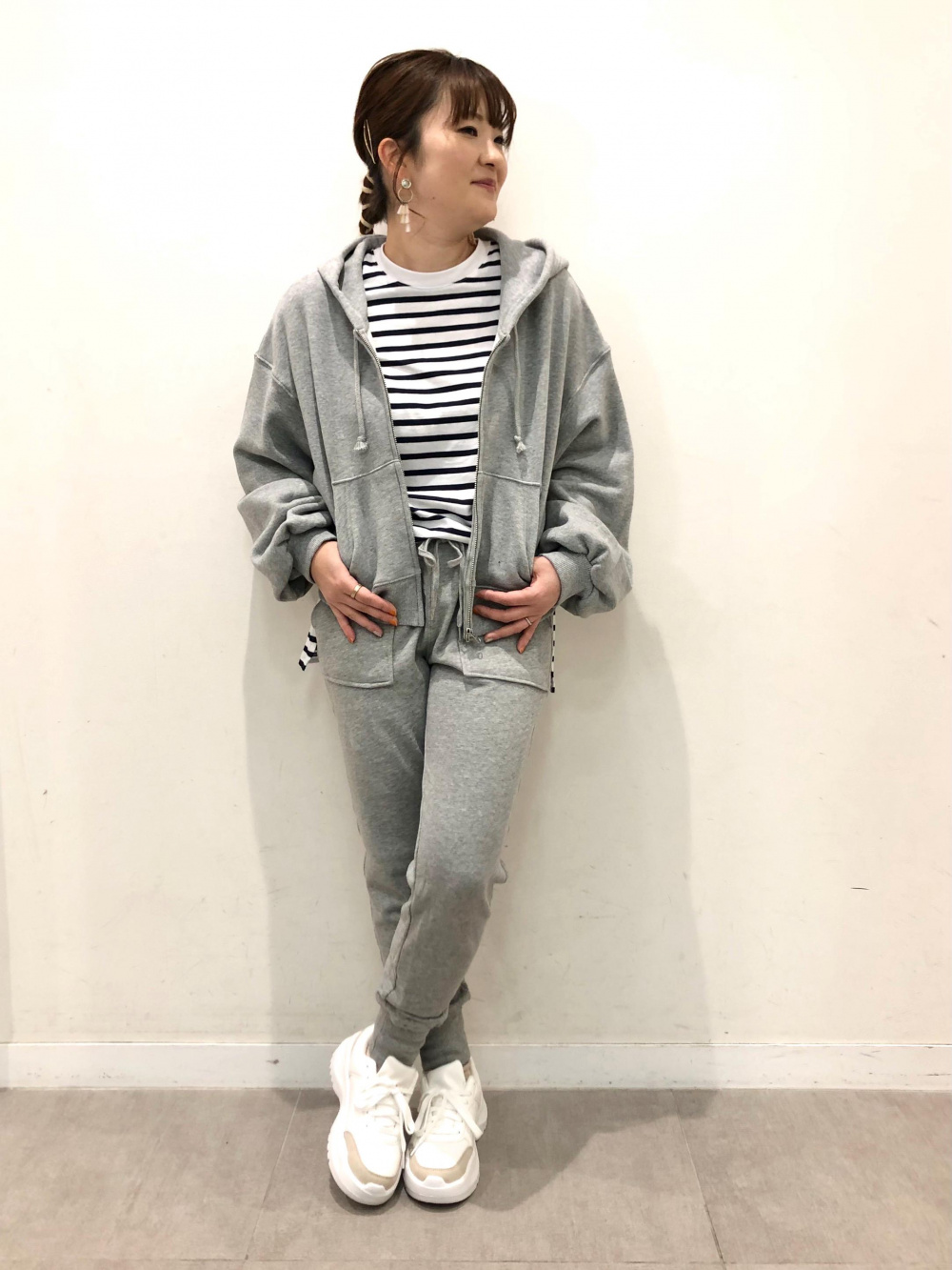 スウェットイージーパンツ」の着用コーディネート| ジーユー