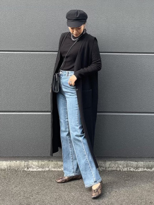 GU公式 | センタープレスセミフレアジーンズRS+E