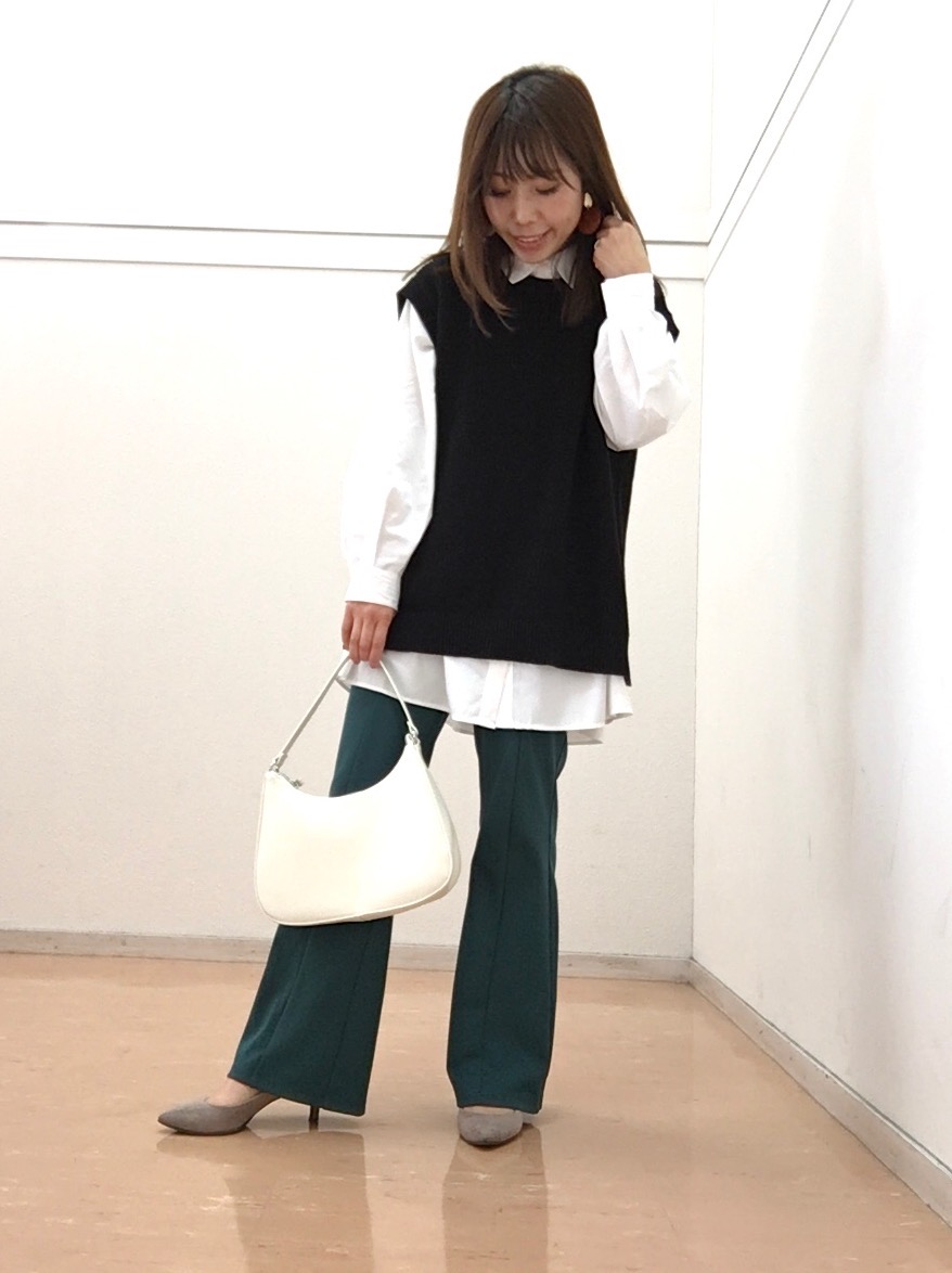 ウォッシャブルリラックスフィット畦ニットベスト、カットソーカラー