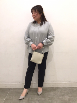 連休⭐新品タグ付☆huedaytoevenig カップスリーブパールブラウス38