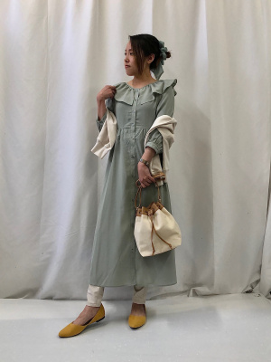 GU公式 | ラッフルフロントボタンワンピース(7分袖)