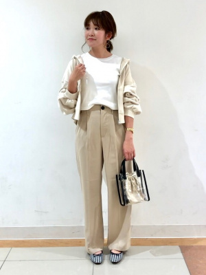 GU公式 | タックセミワイドパンツ(セットアップ可能)