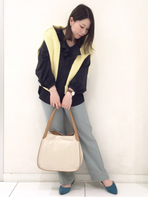 GU公式 | ラッフルカラーブラウス(長袖)