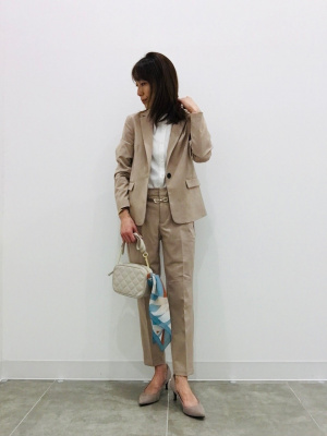 新品タグ付き✨2024年完売品　UNTITLED　パールボタンブラウス　ブラウン パール風ボタン付ギャザーブラウス 通販【ニッセン】