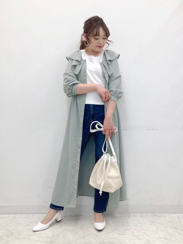 ラッフルフロントボタンワンピース(7分袖)（レディース）の着用