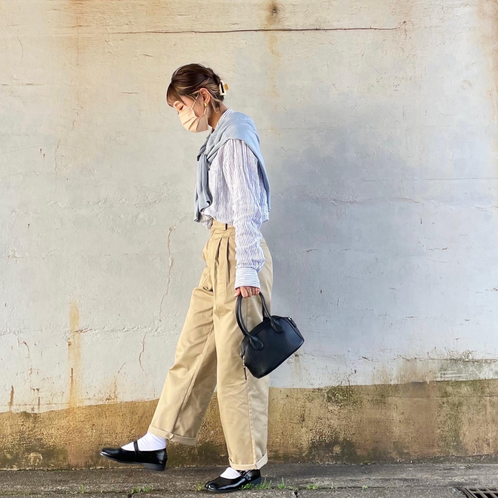 チノタックストレートパンツ」の着用コーディネート| ジーユー