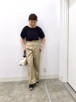 GU - チノストレートパンツの通販 by ka shop｜ジーユーならラクマ