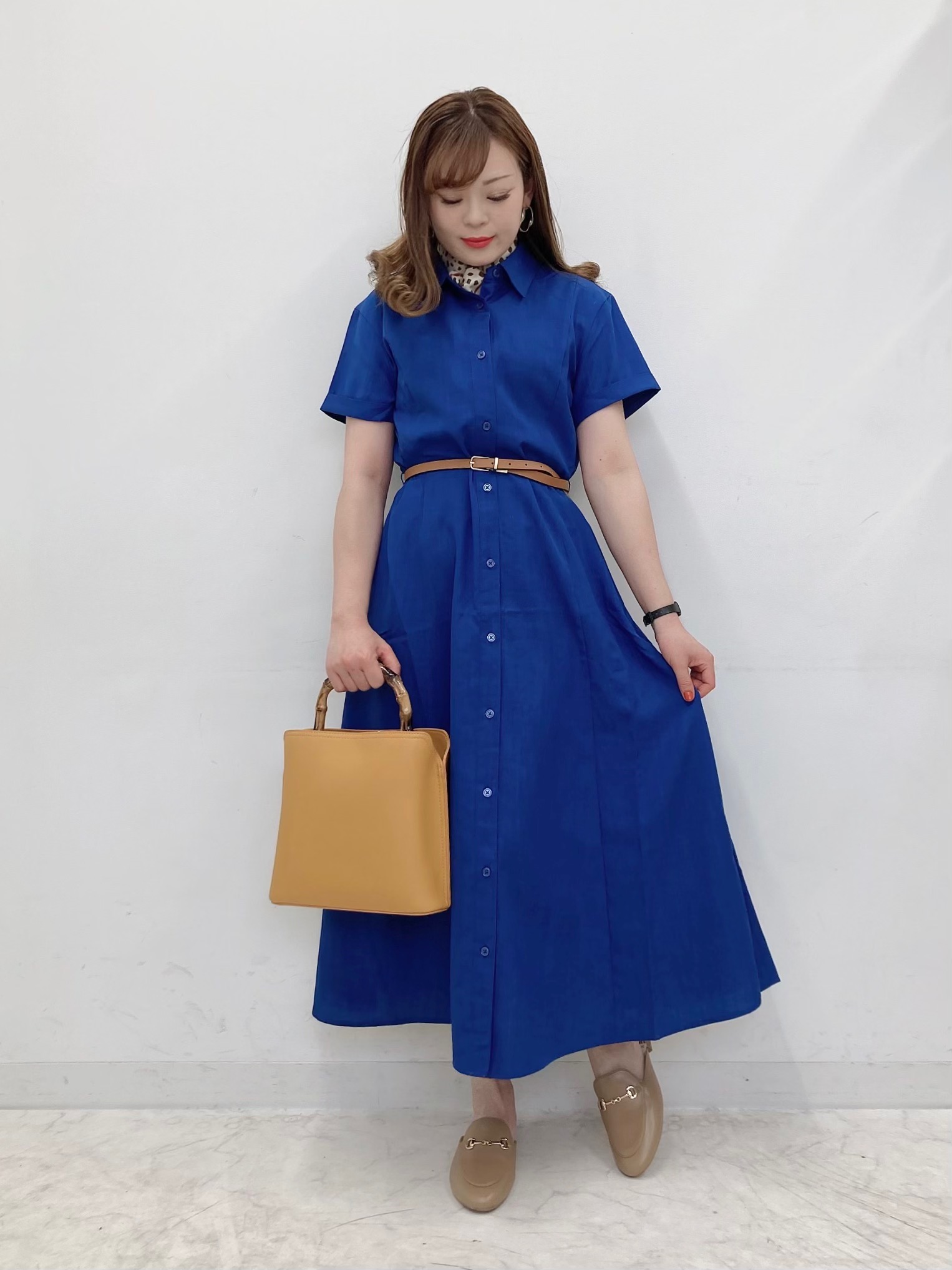 カラーシャツワンピース 半袖 とリバーシブルベルトのコーデ Gu公式 Styling Book