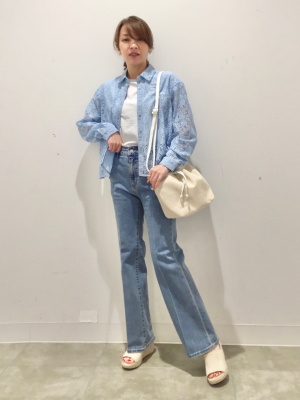 GU公式 | センタープレスセミフレアジーンズRS+E