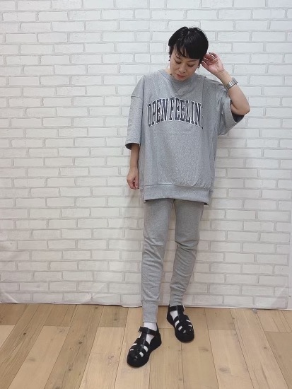 chimmy様 C5292 スウェット×イージパンツコーデ chimmy様 C5292 スウェット×イージパンツコーデ chimmy様 C5292