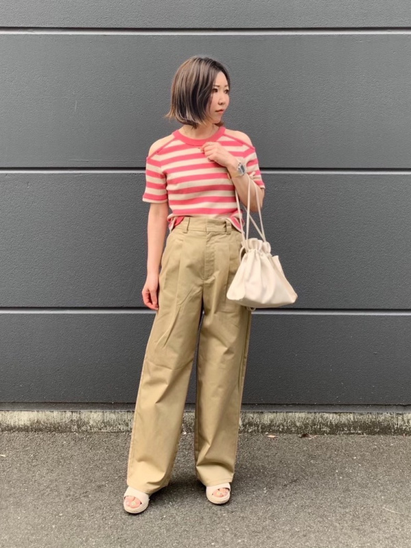 GU公式 チノタックストレートパンツ