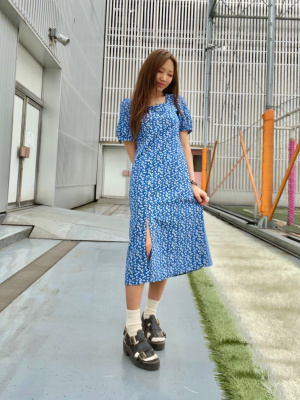 Gu公式 フラワープリントスリットワンピース 半袖 Yg X ファッション通販サイト