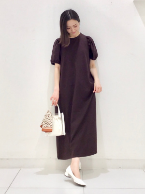 Gu公式 バックオープンワンピース 半袖 ファッション通販サイト