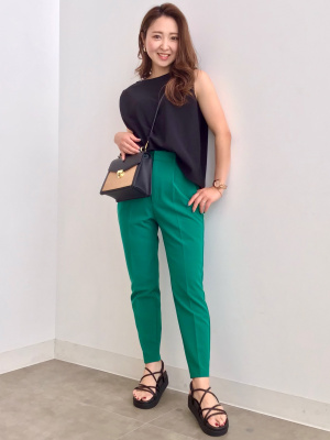 ジョー・売店さん　専用 GU公式 | バックジップショルダータックプルオーバー(ノースリーブ