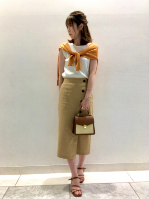 GU公式 | ボタンラップナローミディスカートNTQ+E