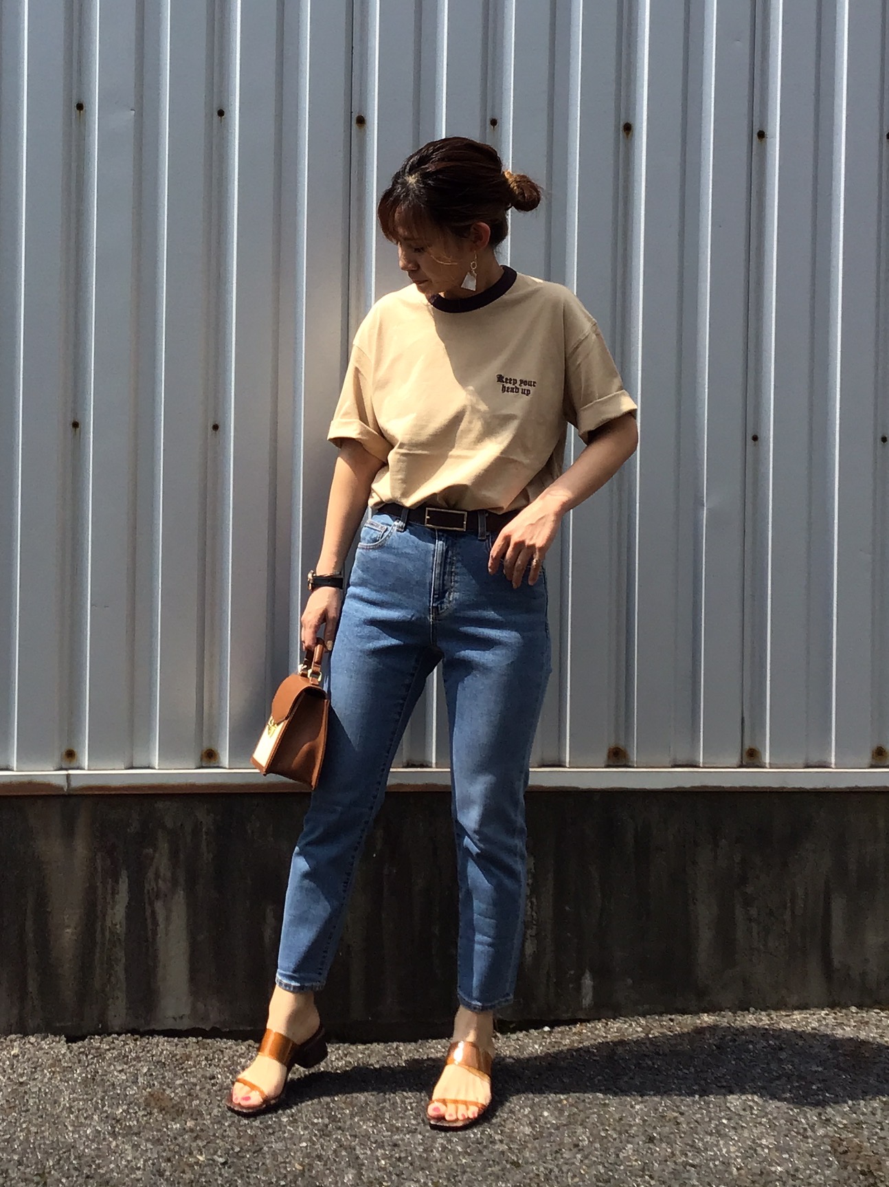 リンガービッグt 5分袖 ロゴ とスリムテーパードアンクルジーンズ 丈標準65 69cm のコーデ Gu公式 Styling Book